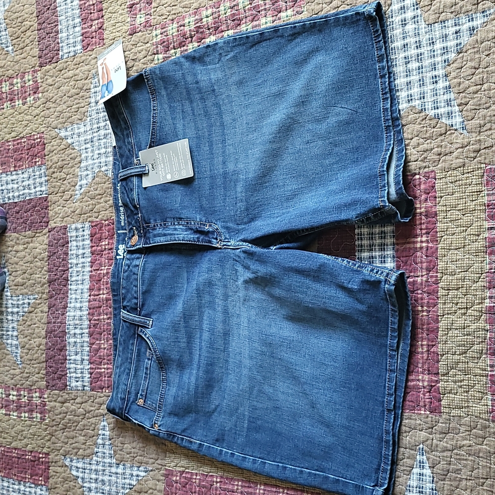 NWT Lee Riders Shorts Size 22
